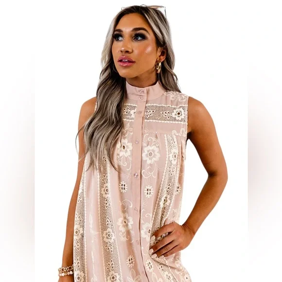 NWT Fate Embroidered Lace Button Down Mini Dress - Picture 2 of 13